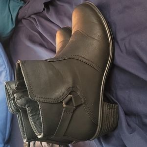 Black ankle boots size 11